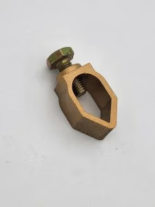 Earth Brass clip 20.5x33m