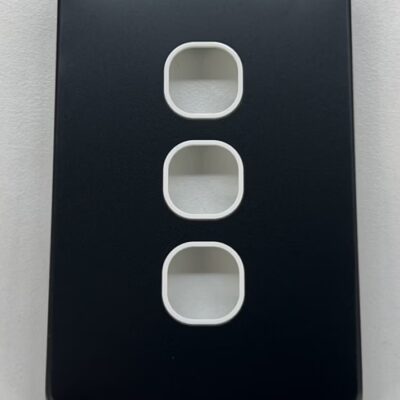 Igoto 3‑Gang Aluminum Plate with Frame — Black (CS203‑B)