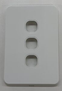 IGOTO 3-Gang Switch Plate